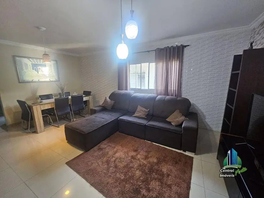 Foto 2 de Sobrado com 4 quartos à venda, 260m2 em Praia Grande - SP