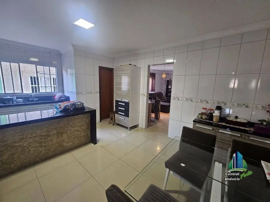 Foto 7 de Sobrado com 4 quartos à venda, 260m2 em Praia Grande - SP