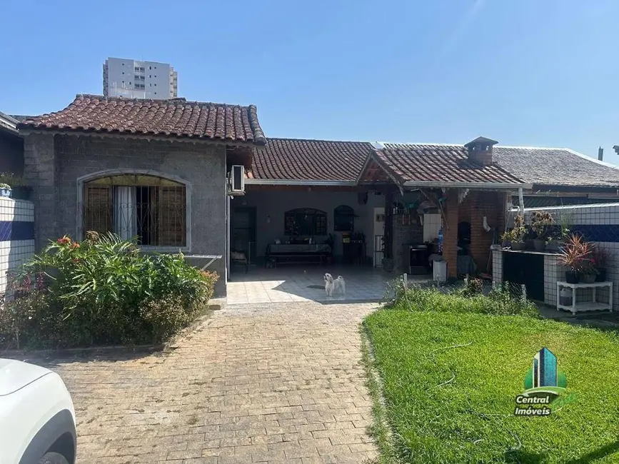 Foto 2 de Casa com 2 quartos à venda, 250m2 em Canto do Forte, Praia Grande - SP