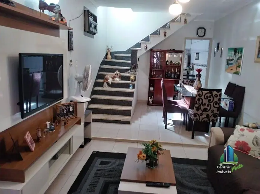 Foto 3 de Casa com 3 quartos à venda, 104m2 em Vila Cascatinha, Sao Vicente - SP