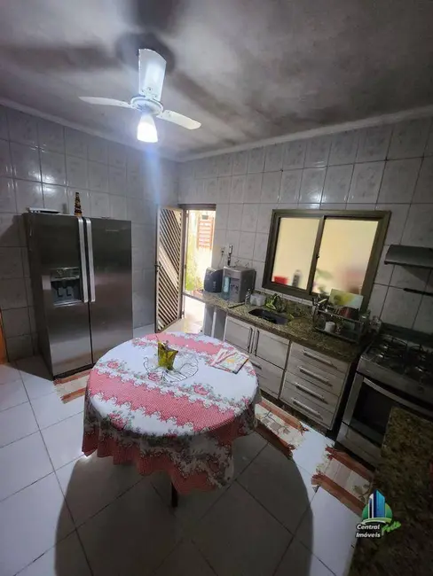 Foto 3 de Casa com 2 quartos à venda, 251m2 em Aviação, Praia Grande - SP