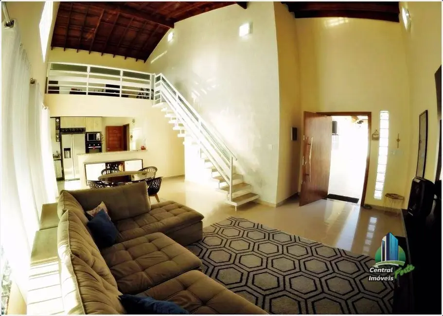 Foto 1 de Casa com 4 quartos à venda, 355m2 em Praia Grande - SP