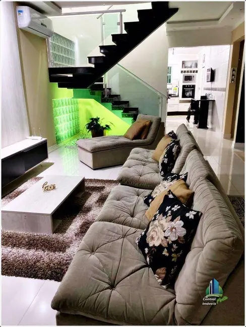 Foto 9 de Casa com 5 quartos à venda, 300m2 em Solemar, Praia Grande - SP