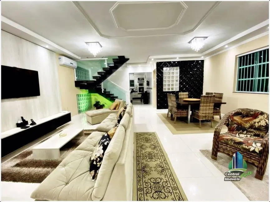 Foto 1 de Casa com 5 quartos à venda, 300m2 em Solemar, Praia Grande - SP