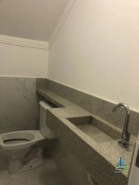 Foto 9 de Sobrado com 3 quartos à venda, 250m2 em Tupi, Praia Grande - SP