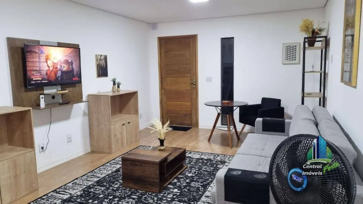 Sobrado com 3 quartos à venda, 250m2 em Centro, Peruibe - SP - imagem 8 Foto 8 de Sobrado com 3 quartos à venda, 250m2 em Centro, Peruibe - SP