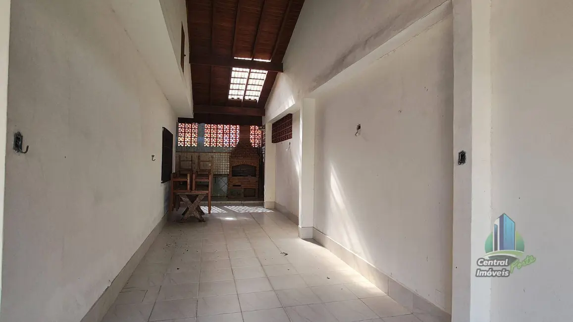 Casa com 3 quartos à venda, 346m2 em Canto do Forte, Praia Grande - SP - imagem 8 Foto 8 de Casa com 3 quartos à venda, 346m2 em Canto do Forte, Praia Grande - SP