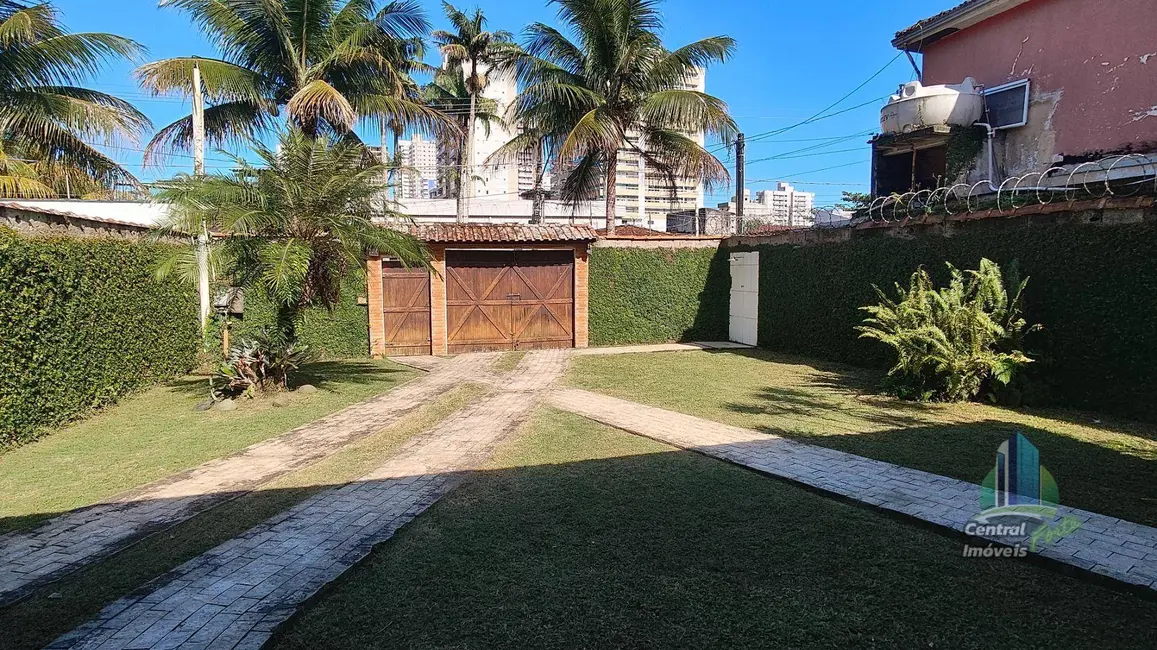 Casa com 3 quartos à venda, 346m2 em Canto do Forte, Praia Grande - SP - imagem 5 Foto 5 de Casa com 3 quartos à venda, 346m2 em Canto do Forte, Praia Grande - SP