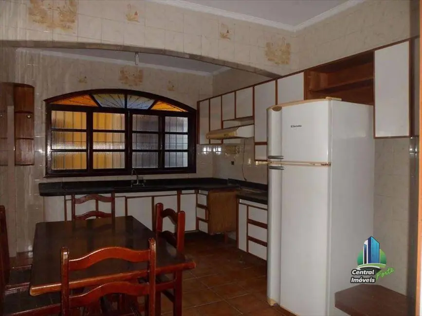 Casa com 3 quartos à venda, 180m2 em Aviação, Praia Grande - SP - imagem 8 Foto 8 de Casa com 3 quartos à venda, 180m2 em Aviação, Praia Grande - SP