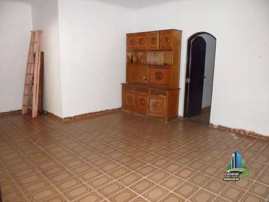 Casa com 3 quartos à venda, 180m2 em Aviação, Praia Grande - SP - imagem 5 Foto 5 de Casa com 3 quartos à venda, 180m2 em Aviação, Praia Grande - SP