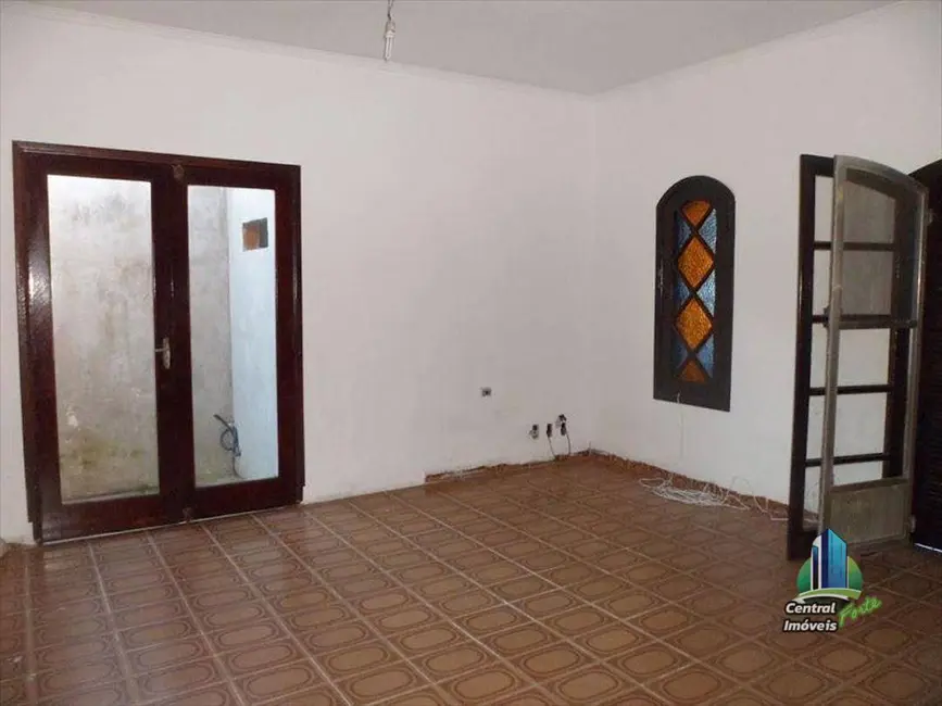 Casa com 3 quartos à venda, 180m2 em Aviação, Praia Grande - SP - imagem 4 Foto 4 de Casa com 3 quartos à venda, 180m2 em Aviação, Praia Grande - SP