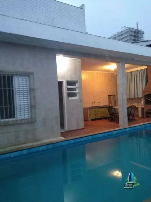 Casa com 2 quartos à venda, 270m2 em Praia Grande - SP - imagem 5 Foto 5 de Casa com 2 quartos à venda, 270m2 em Praia Grande - SP