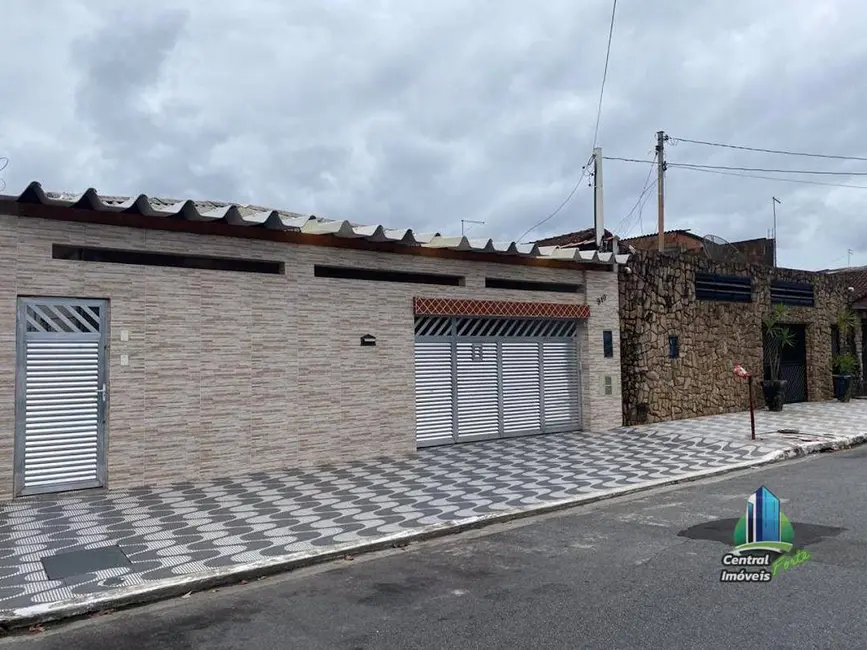 Foto 2 de Casa com 4 quartos à venda, 250m2 em Praia Grande - SP