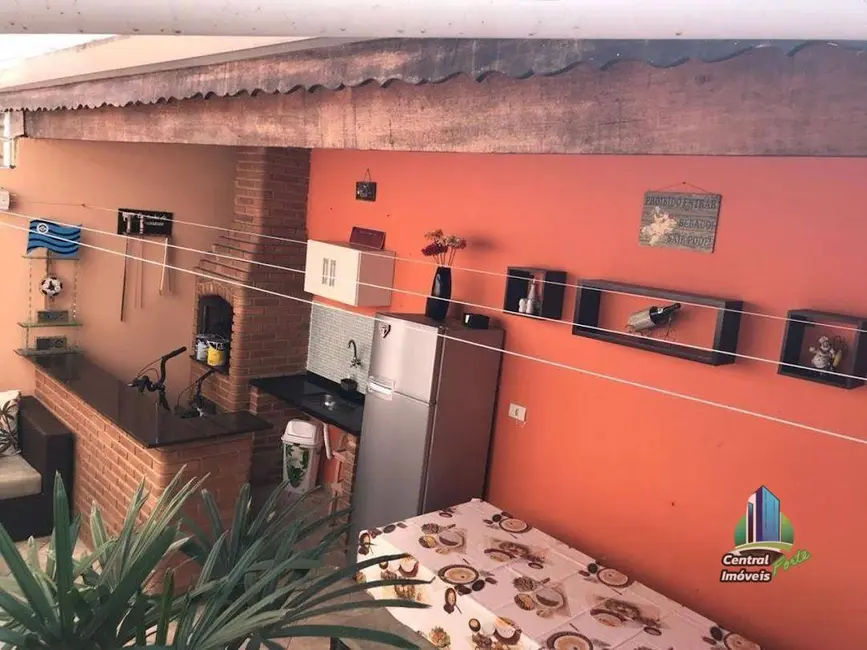 Foto 2 de Casa com 2 quartos à venda, 180m2 em Praia Grande - SP