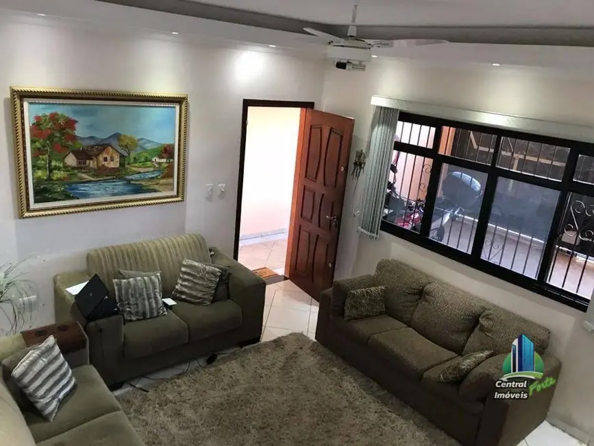 Foto 4 de Casa com 2 quartos à venda, 180m2 em Praia Grande - SP