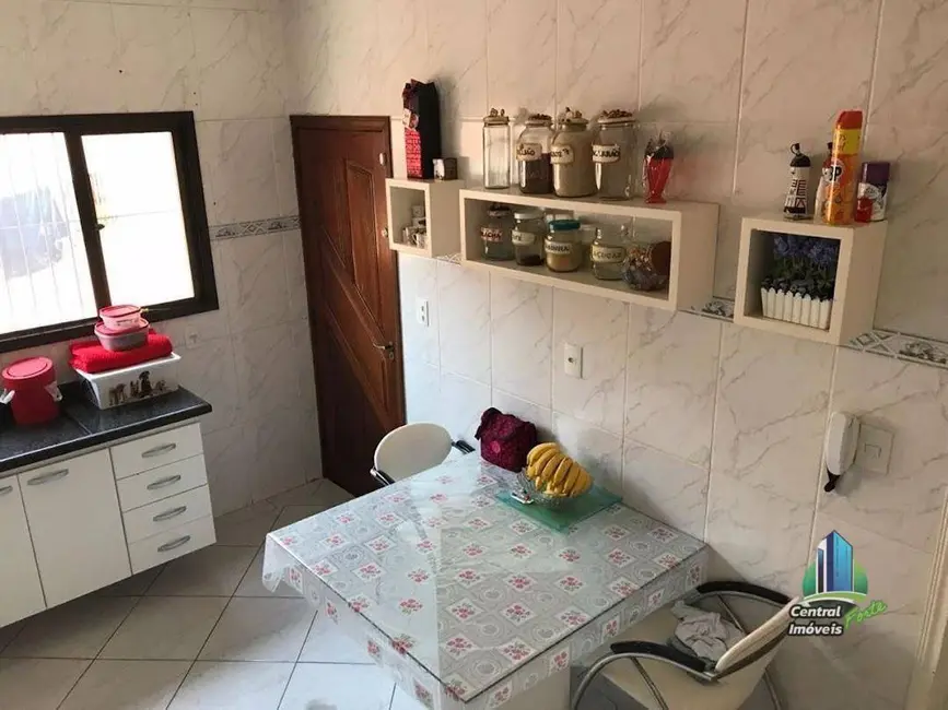 Foto 9 de Casa com 2 quartos à venda, 180m2 em Praia Grande - SP