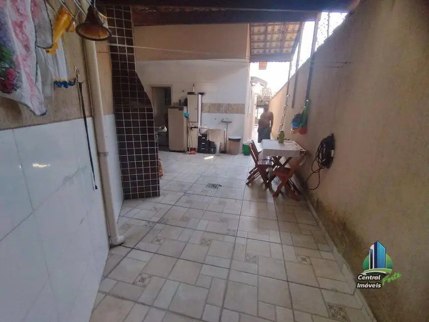 Sobrado com 3 quartos à venda, 130m2 em Praia Grande - SP - imagem 9 Foto 9 de Sobrado com 3 quartos à venda, 130m2 em Praia Grande - SP