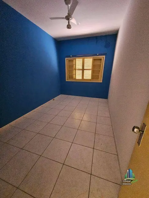 Foto 9 de Casa com 2 quartos para alugar, 250m2 em Tupi, Praia Grande - SP