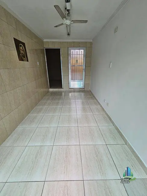 Foto 1 de Casa com 2 quartos para alugar, 250m2 em Tupi, Praia Grande - SP