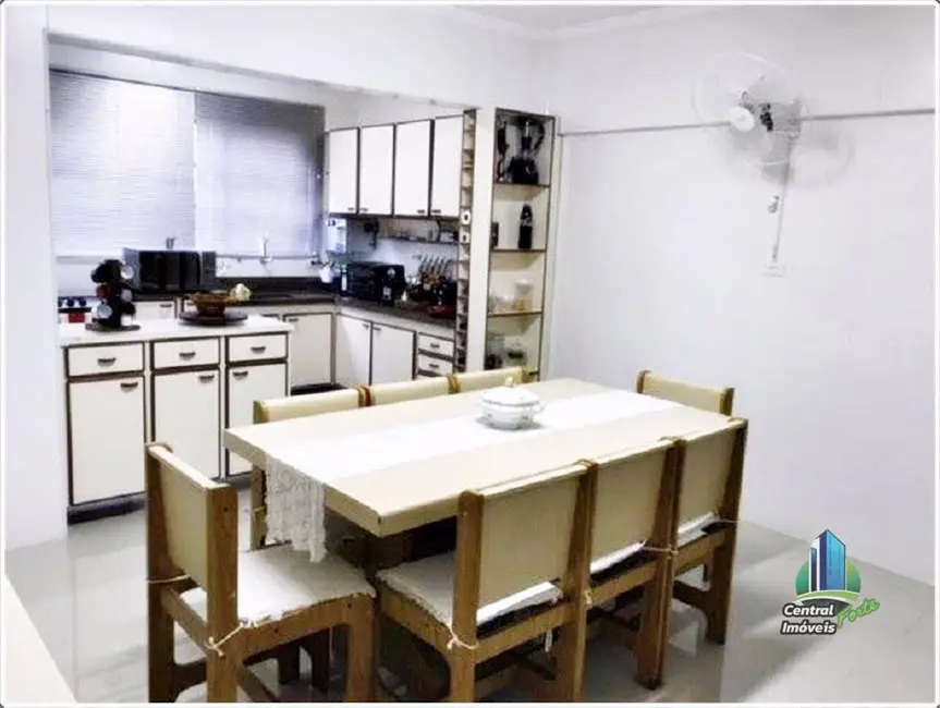 Apartamento com 3 quartos à venda, 220m2 em Campo Grande, Santos - SP - imagem 6 Foto 6 de Apartamento com 3 quartos à venda, 220m2 em Campo Grande, Santos - SP
