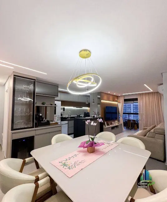 Foto 8 de Apartamento com 3 quartos à venda, 226m2 em Canto do Forte, Praia Grande - SP