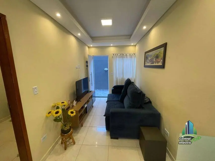 Foto 2 de Casa de Condomínio com 2 quartos à venda, 55m2 em Praia Grande - SP
