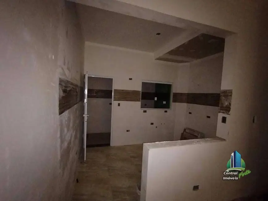 Sobrado com 2 quartos à venda, 54m2 em Praia Grande - SP - imagem 6 Foto 6 de Sobrado com 2 quartos à venda, 54m2 em Praia Grande - SP