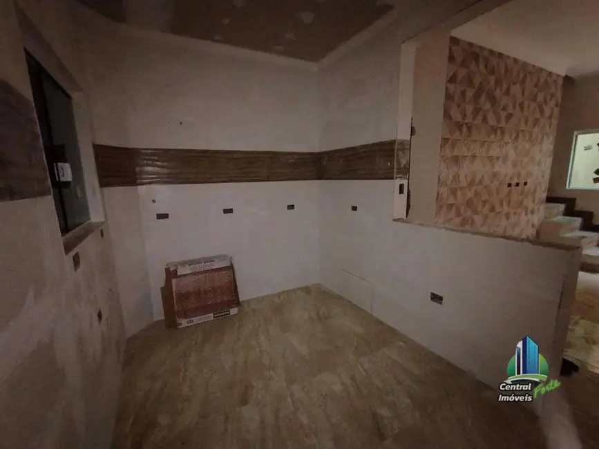 Sobrado com 2 quartos à venda, 54m2 em Praia Grande - SP - imagem 7 Foto 7 de Sobrado com 2 quartos à venda, 54m2 em Praia Grande - SP