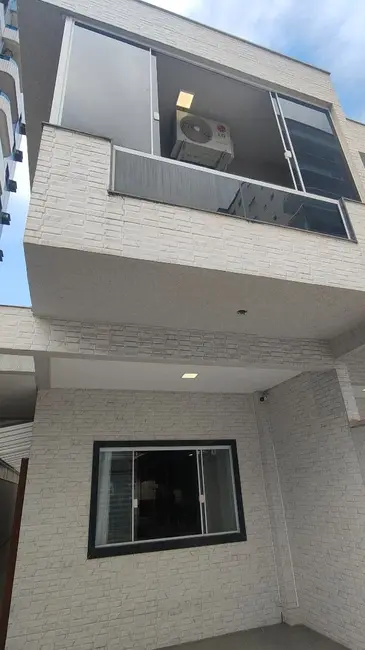 Foto 3 de Sobrado com 3 quartos à venda, 125m2 em Ocian, Praia Grande - SP