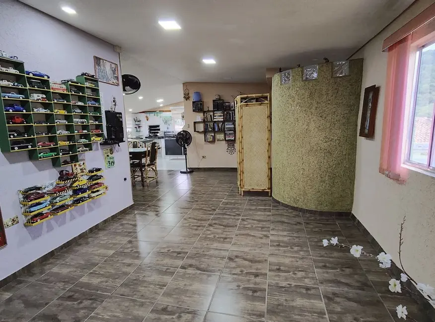 Foto 1 de Sobrado com 3 quartos à venda, 300m2 em Jardim Bechara, Sao Vicente - SP