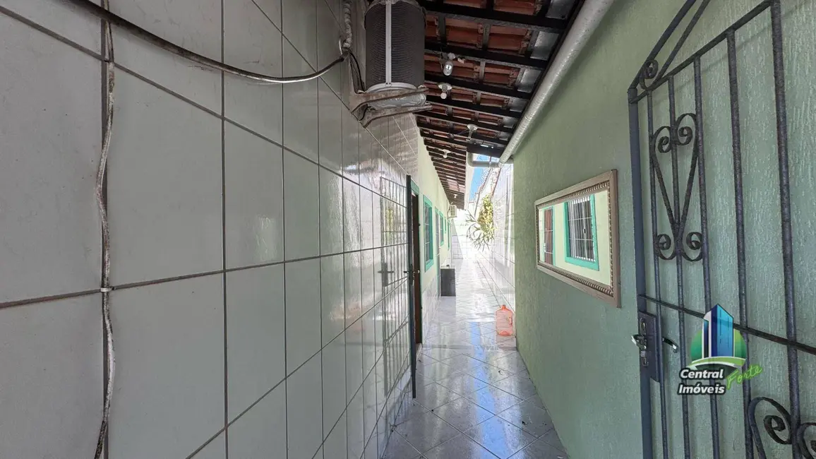 Foto 3 de Casa com 2 quartos à venda, 130m2 em Maracanã, Praia Grande - SP