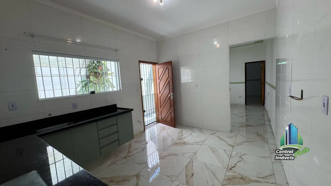 Foto 8 de Casa com 2 quartos à venda, 130m2 em Maracanã, Praia Grande - SP