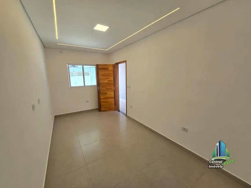 Sobrado com 2 quartos à venda, 90m2 em Praia Grande - SP - imagem 2 Foto 2 de Sobrado com 2 quartos à venda, 90m2 em Praia Grande - SP