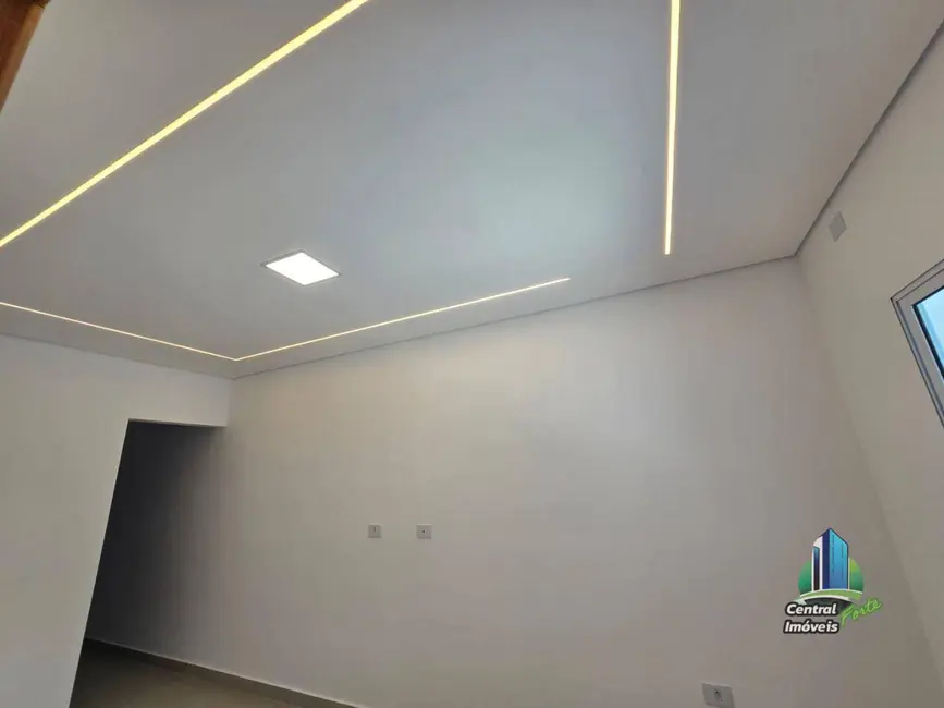 Sobrado com 2 quartos à venda, 90m2 em Praia Grande - SP - imagem 4 Foto 4 de Sobrado com 2 quartos à venda, 90m2 em Praia Grande - SP