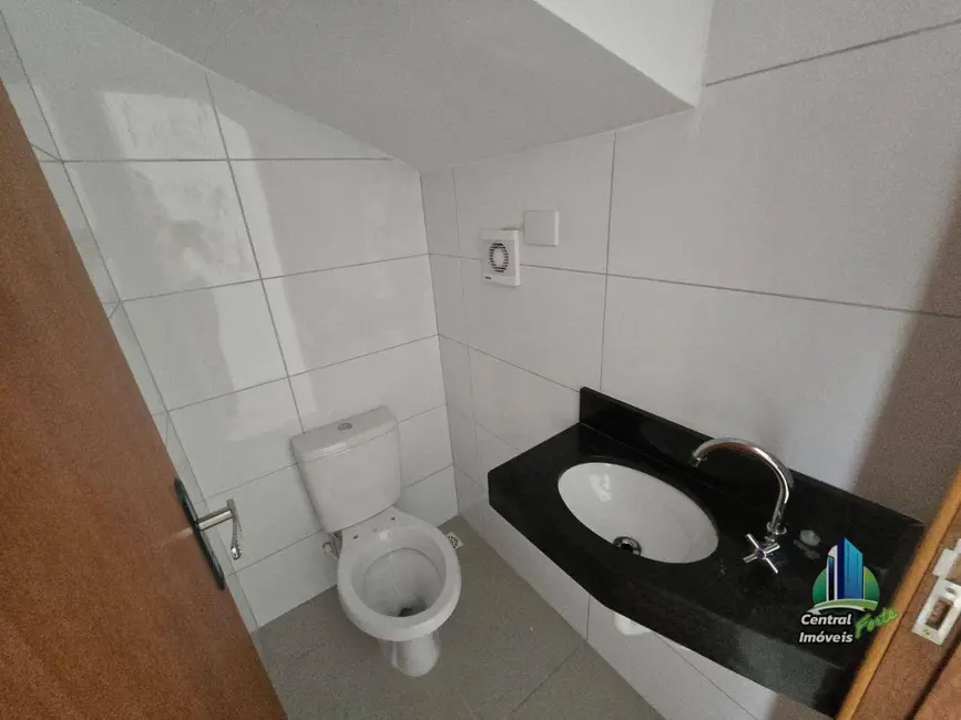 Sobrado com 2 quartos à venda, 82m2 em Praia Grande - SP - imagem 5 Foto 5 de Sobrado com 2 quartos à venda, 82m2 em Praia Grande - SP