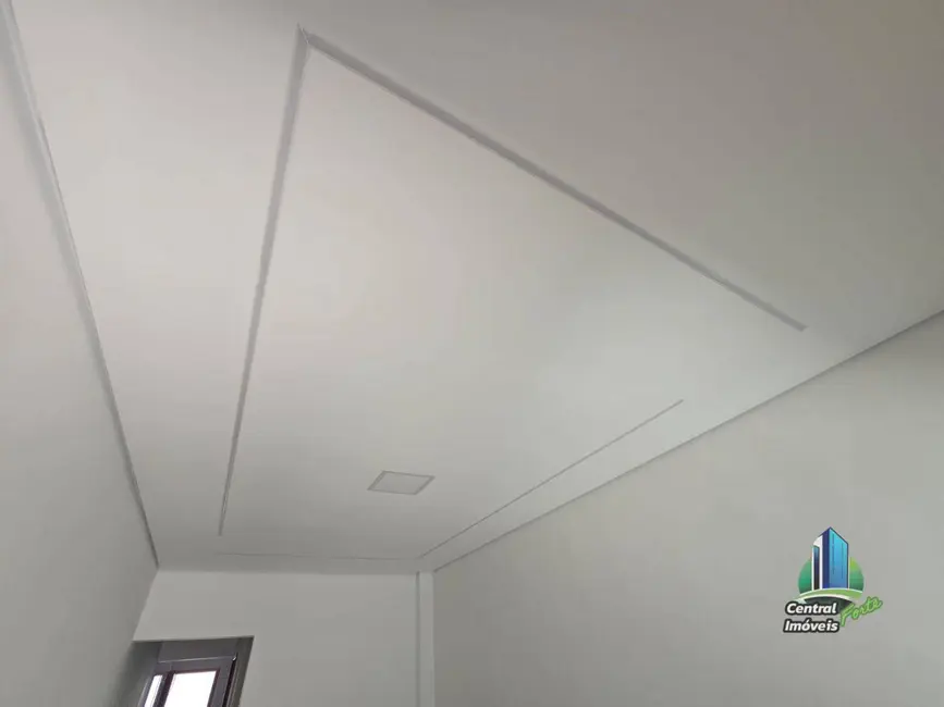 Sobrado com 2 quartos à venda, 82m2 em Praia Grande - SP - imagem 3 Foto 3 de Sobrado com 2 quartos à venda, 82m2 em Praia Grande - SP