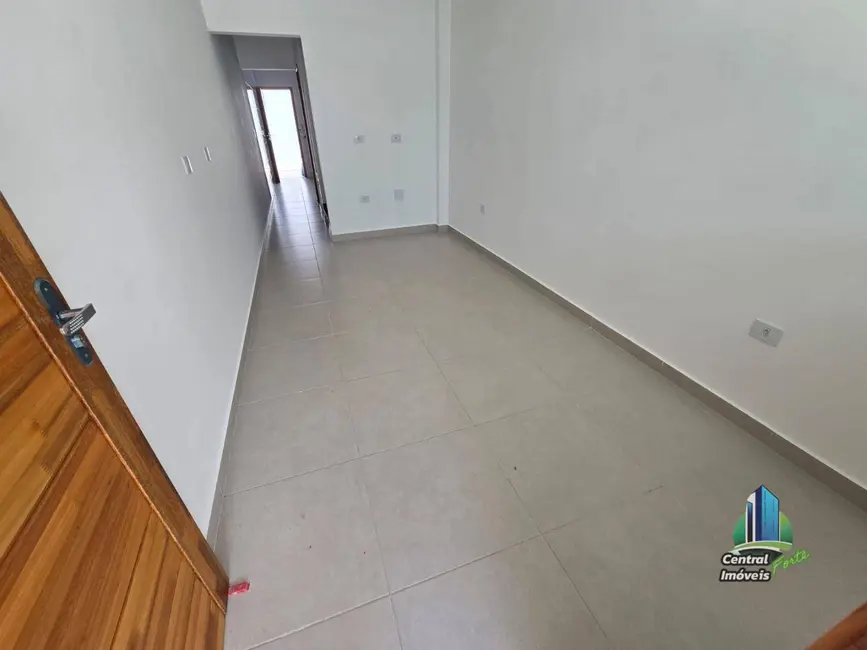 Sobrado com 2 quartos à venda, 82m2 em Praia Grande - SP - imagem 2 Foto 2 de Sobrado com 2 quartos à venda, 82m2 em Praia Grande - SP