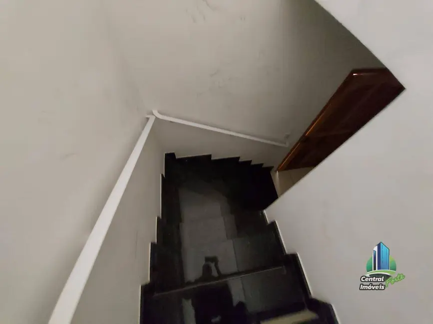 Casa com 1 quarto à venda, 45m2 em Praia Grande - SP - imagem 5 Foto 5 de Casa com 1 quarto à venda, 45m2 em Praia Grande - SP