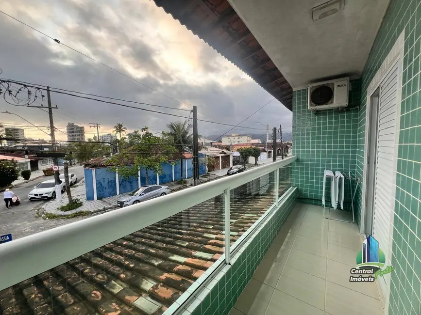 Sobrado com 3 quartos à venda, 300m2 em Praia Grande - SP - imagem 9 Foto 9 de Sobrado com 3 quartos à venda, 300m2 em Praia Grande - SP