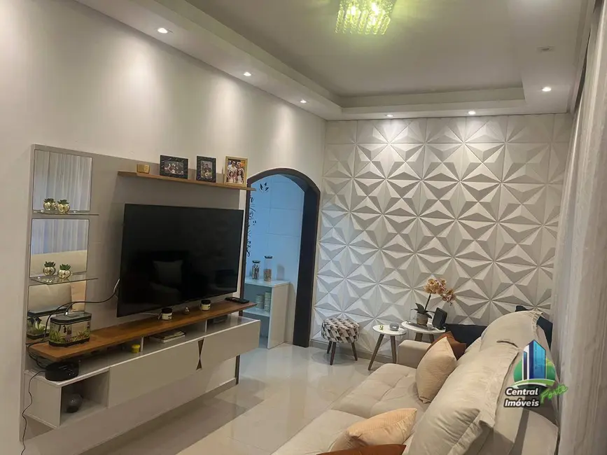 Casa com 2 quartos à venda, 126m2 em Canto do Forte, Praia Grande - SP - imagem 1 Foto 1 de Casa com 2 quartos à venda, 126m2 em Canto do Forte, Praia Grande - SP