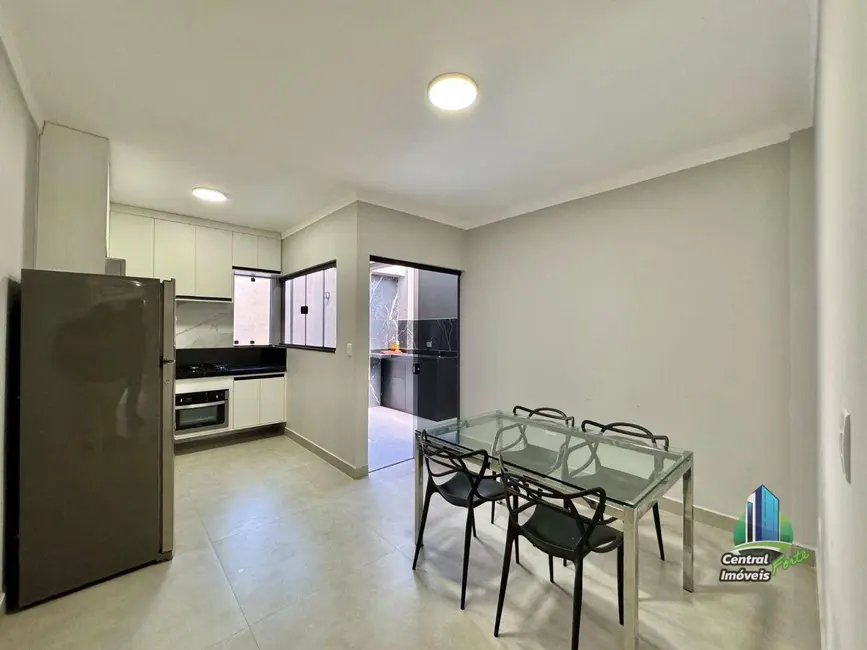 Foto 5 de Sobrado com 3 quartos à venda, 160m2 em Aviação, Praia Grande - SP