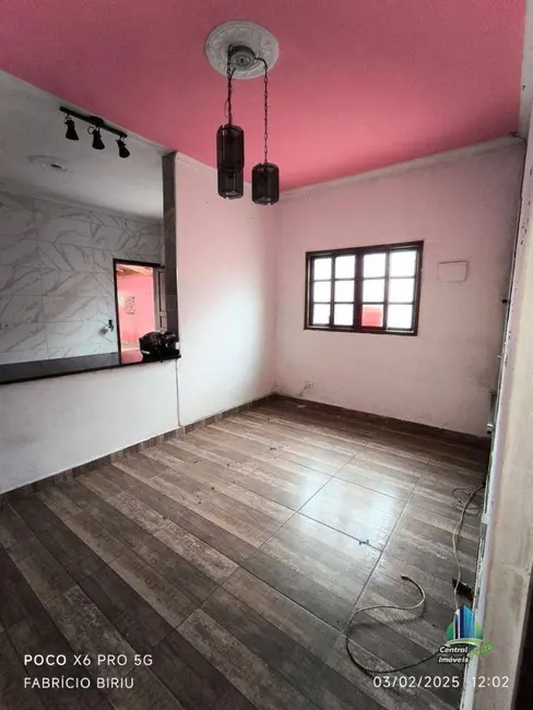 Foto 6 de Casa com 2 quartos à venda, 137m2 em Mongagua - SP
