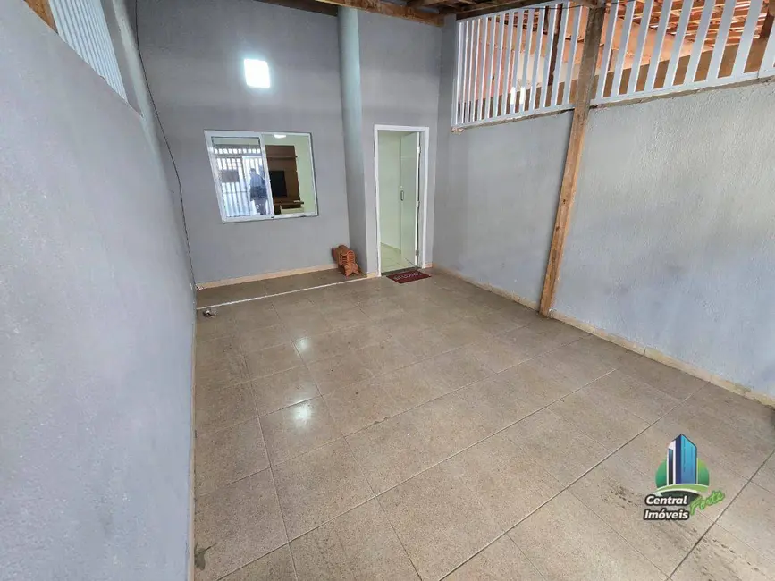 Sobrado com 3 quartos à venda, 60m2 em Mirim, Praia Grande - SP - imagem 3 Foto 3 de Sobrado com 3 quartos à venda, 60m2 em Mirim, Praia Grande - SP