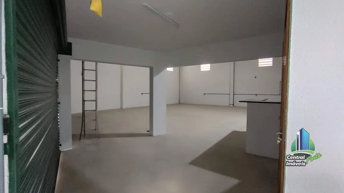 Armazém / Galpão à venda e para alugar, 300m2 em Praia Grande - SP - imagem 6 Foto 6 de Armazém / Galpão à venda e para alugar, 300m2 em Praia Grande - SP