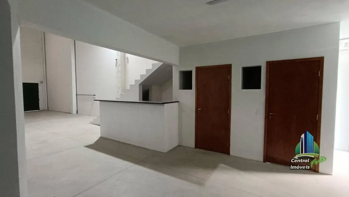Armazém / Galpão à venda e para alugar, 300m2 em Praia Grande - SP - imagem 7 Foto 7 de Armazém / Galpão à venda e para alugar, 300m2 em Praia Grande - SP
