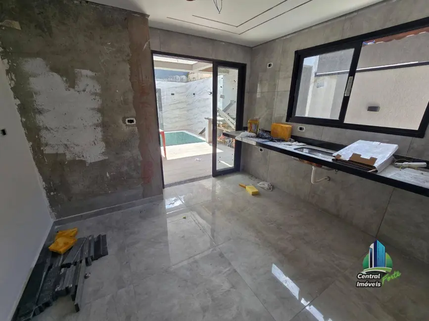 Foto 7 de Sobrado com 4 quartos à venda, 230m2 em Boqueirão, Praia Grande - SP