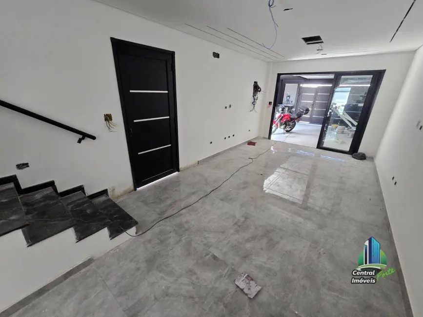 Foto 8 de Sobrado com 4 quartos à venda, 230m2 em Boqueirão, Praia Grande - SP