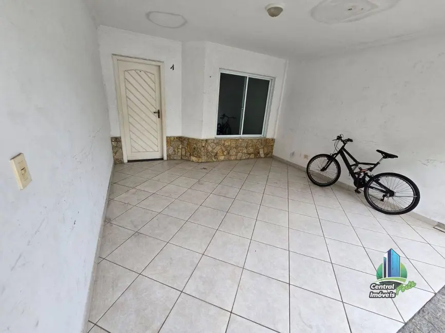 Foto 6 de Sobrado com 3 quartos para alugar, 60m2 em Canto do Forte, Praia Grande - SP