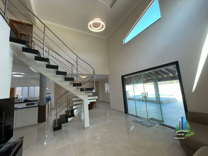 Sobrado com 5 quartos à venda, 312m2 em Praia Grande - SP - imagem 3 Foto 3 de Sobrado com 5 quartos à venda, 312m2 em Praia Grande - SP