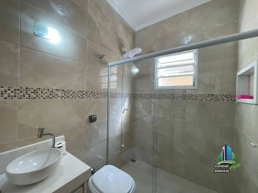 Sobrado com 5 quartos à venda, 312m2 em Praia Grande - SP - imagem 7 Foto 7 de Sobrado com 5 quartos à venda, 312m2 em Praia Grande - SP